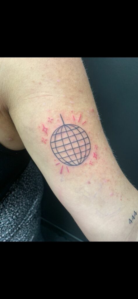 Circle Design Triceps Color Tattoo